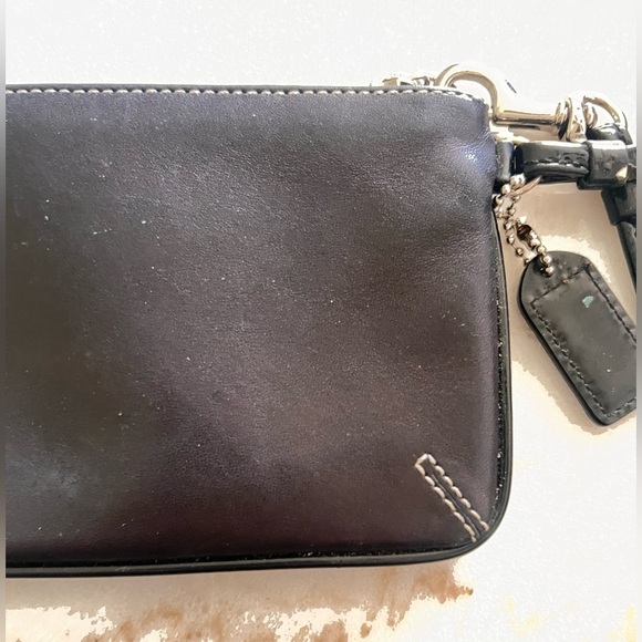 COACH LEATHERWARE LEATHER WRISTLET BLACK - Picture 9 of 12